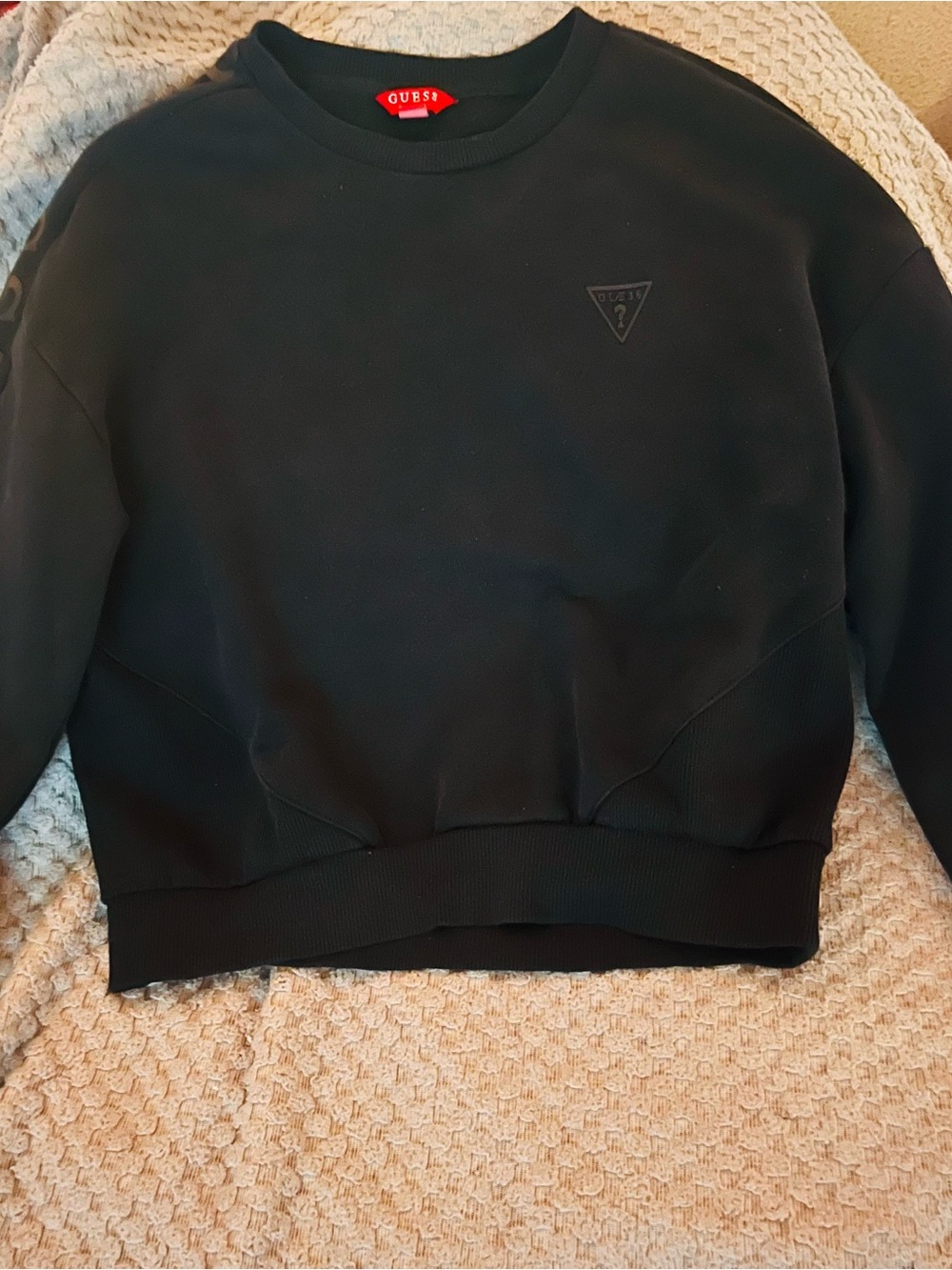 GUESS Black Crewneck Sweatshirt with Subtle Logo